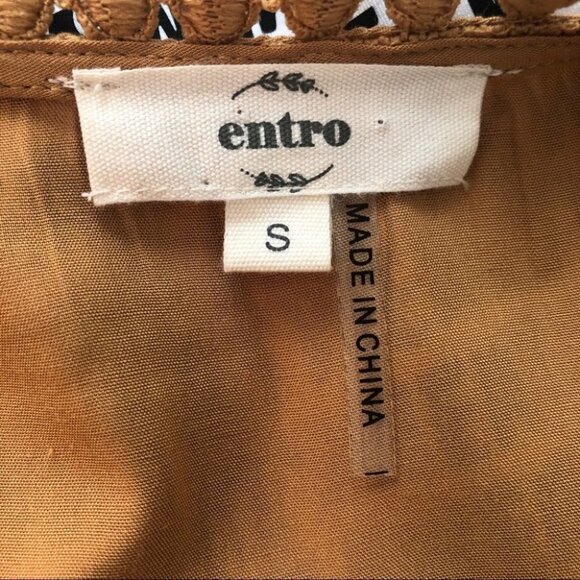 ENTRO Lace Crochet Long Sleeve Blouse - Picture 6 of 8